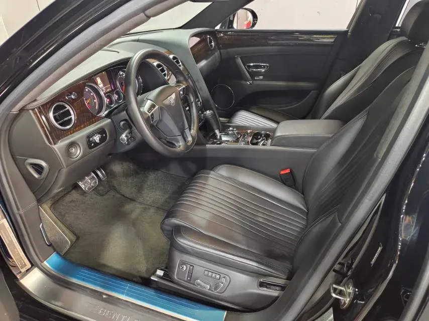 2016 Bentley Flying Spur 4.0T 507HP V8 8AT,autocango,china used car exporter,china ev exporter,chinese used car exporter,chinese used ev exporter