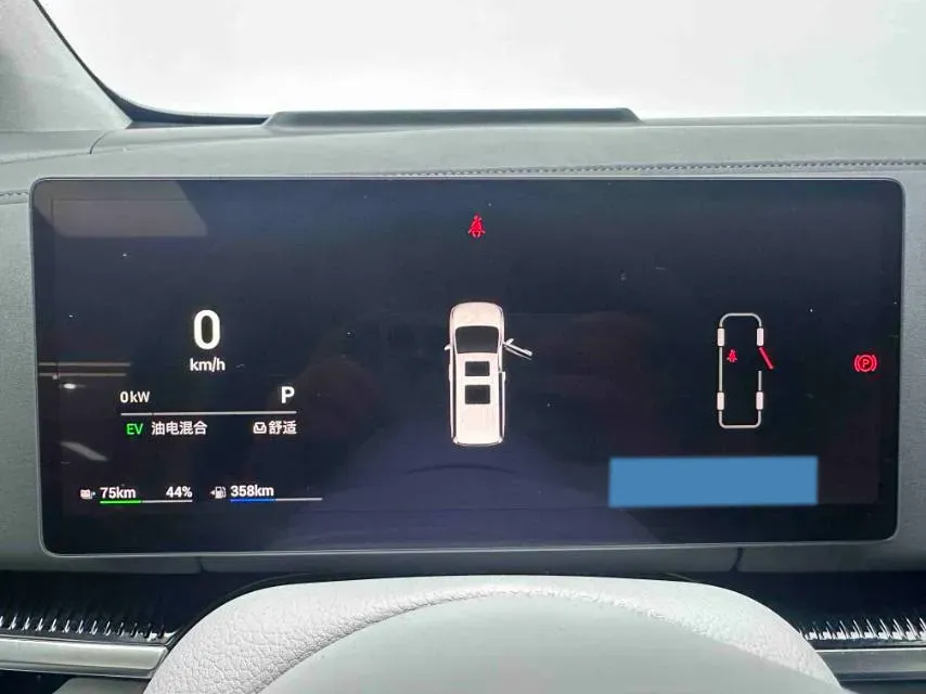 2025 Voyah Dream 1.5T 150HP L4 PHEV 41.7KWH,autocango,china used car exporter,china ev exporter,chinese used car exporter,chinese used ev exporter