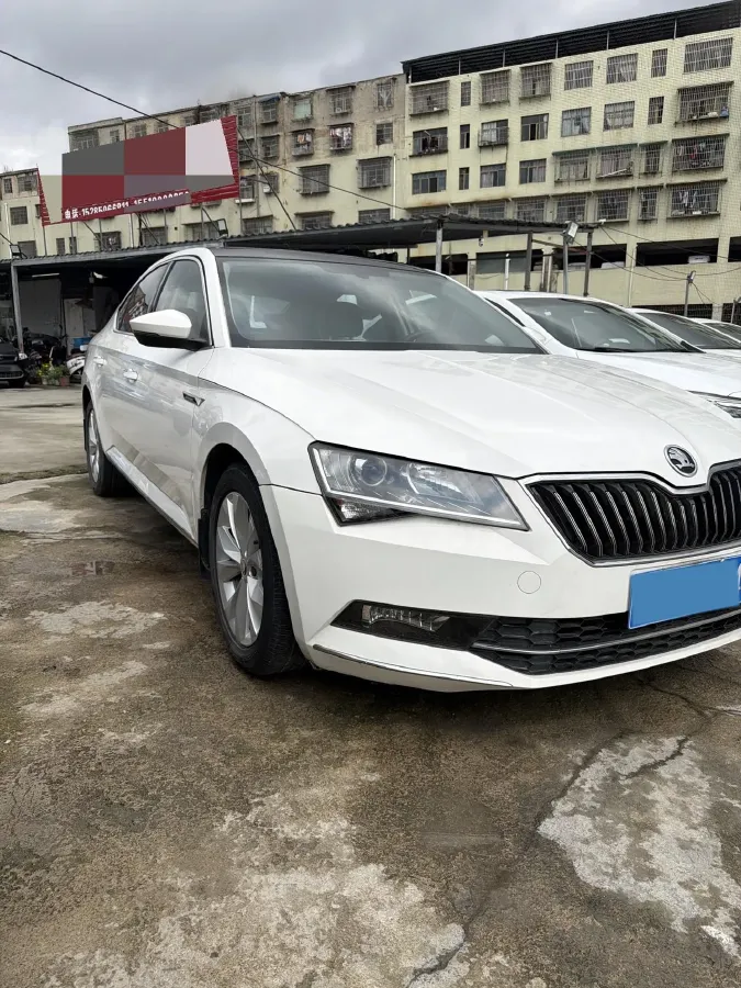 2018 Skoda Superb 1.8T 180HP L4 7DCT,autocango,china used car exporter,china ev exporter,chinese used car exporter,chinese used ev exporter