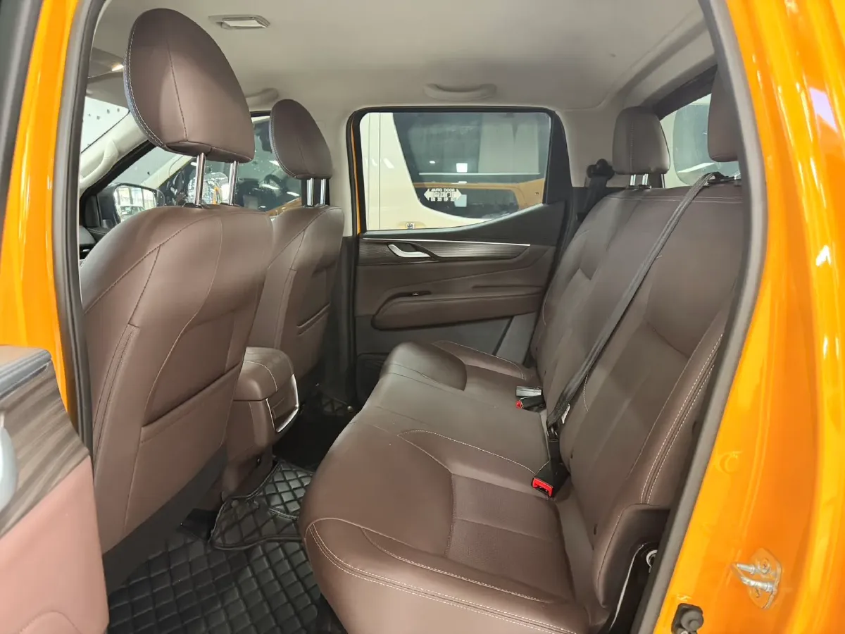 2023 Dongfeng PaLaSuo 2.0T 228HP L4 8AT,autocango,china used car exporter,china ev exporter,chinese used car exporter,chinese used ev exporter