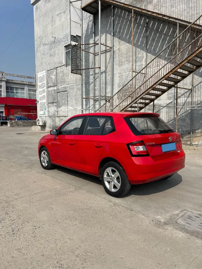 2017 Skoda Fabia 1.4L 90HP L4 6AT,autocango,china used car exporter,china ev exporter,chinese used car exporter,chinese used ev exporter
