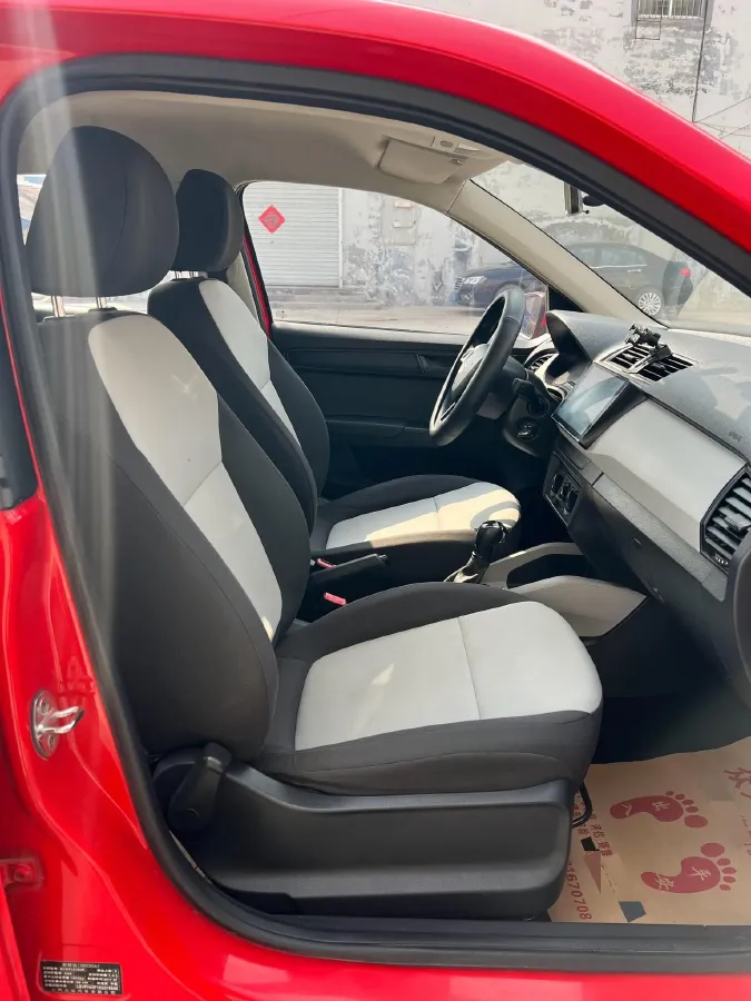 2017 Skoda Fabia 1.4L 90HP L4 6AT,autocango,china used car exporter,china ev exporter,chinese used car exporter,chinese used ev exporter