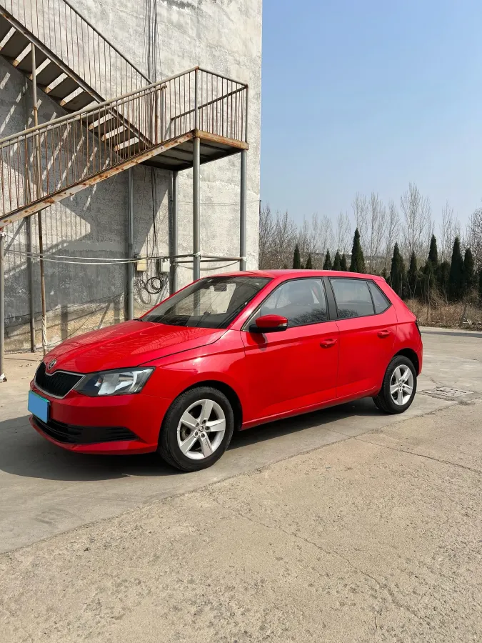 2017 Skoda Fabia 1.4L 90HP L4 6AT,autocango,china used car exporter,china ev exporter,chinese used car exporter,chinese used ev exporter