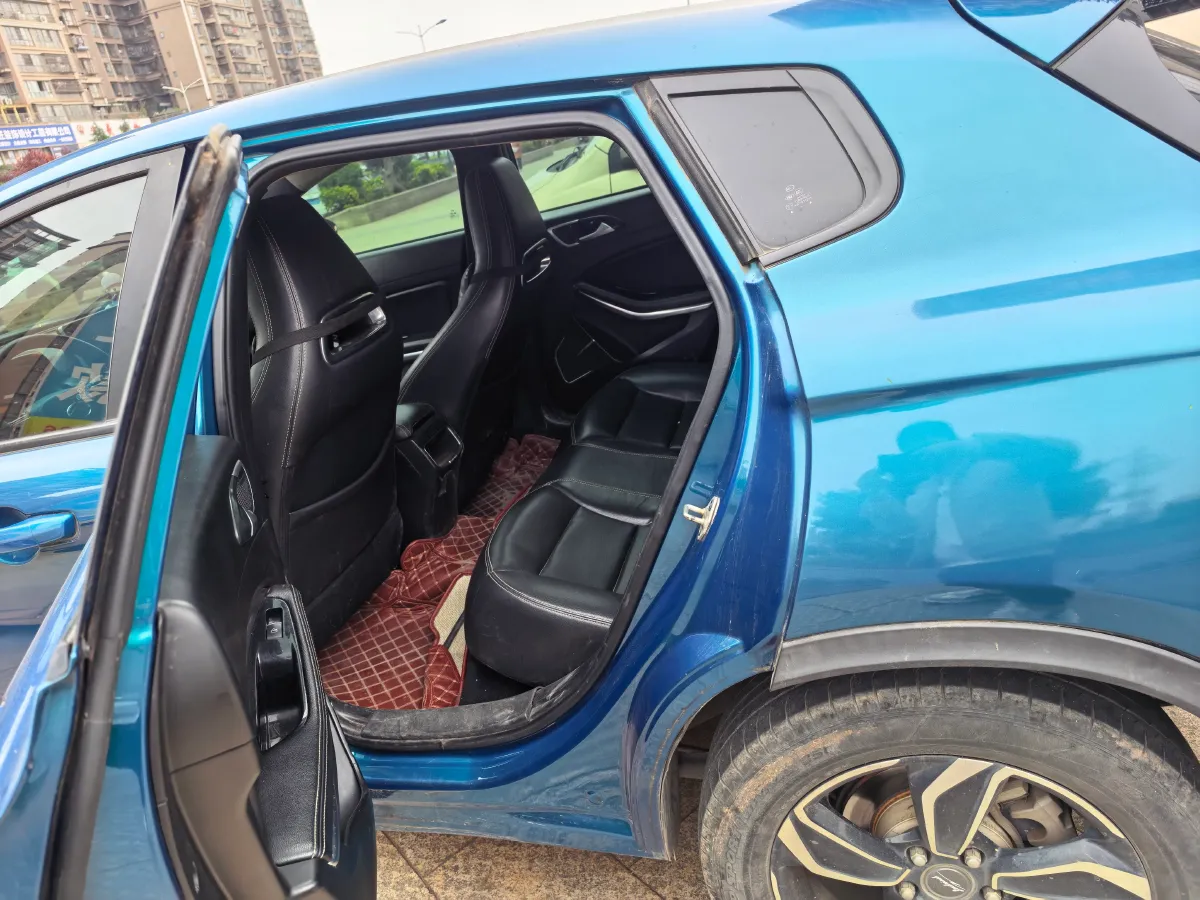 2018 DongFeng Forthing Joyear X5 1.6L 122HP L4 5MT,autocango,china used car exporter,china ev exporter,chinese used car exporter,chinese used ev exporter