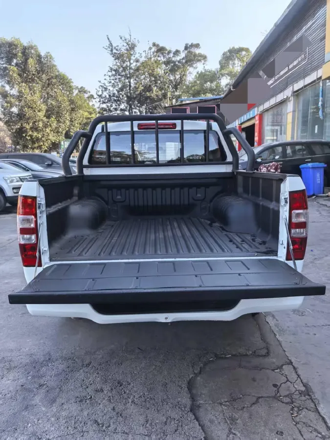 2022 Isuzu RE-MAX Jim 2.8T 120HP L4 5MT,autocango,china used car exporter,china ev exporter,chinese used car exporter,chinese used ev exporter