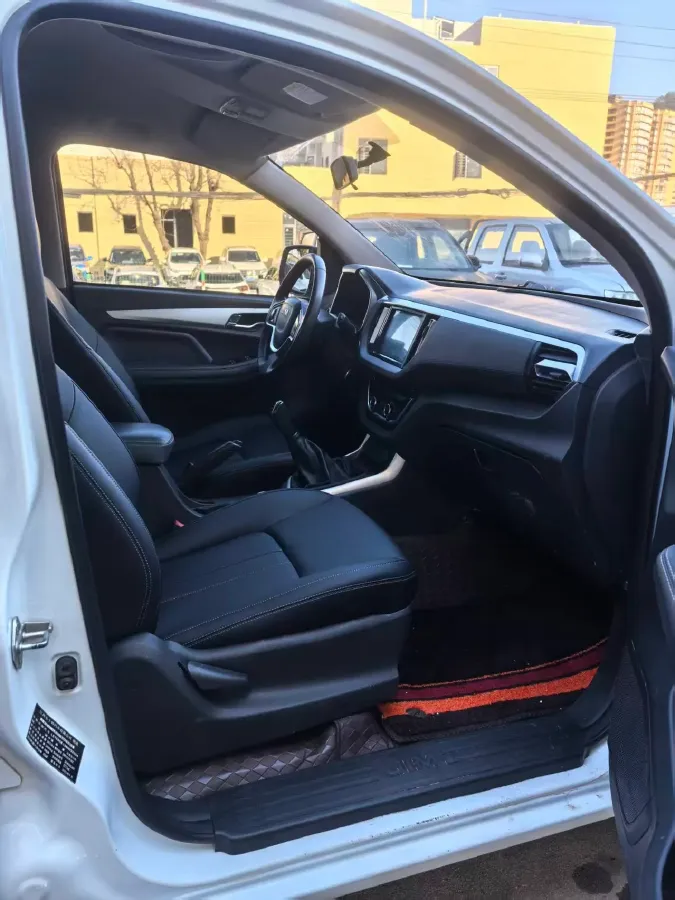 2022 Isuzu RE-MAX Jim 2.8T 120HP L4 5MT,autocango,china used car exporter,china ev exporter,chinese used car exporter,chinese used ev exporter