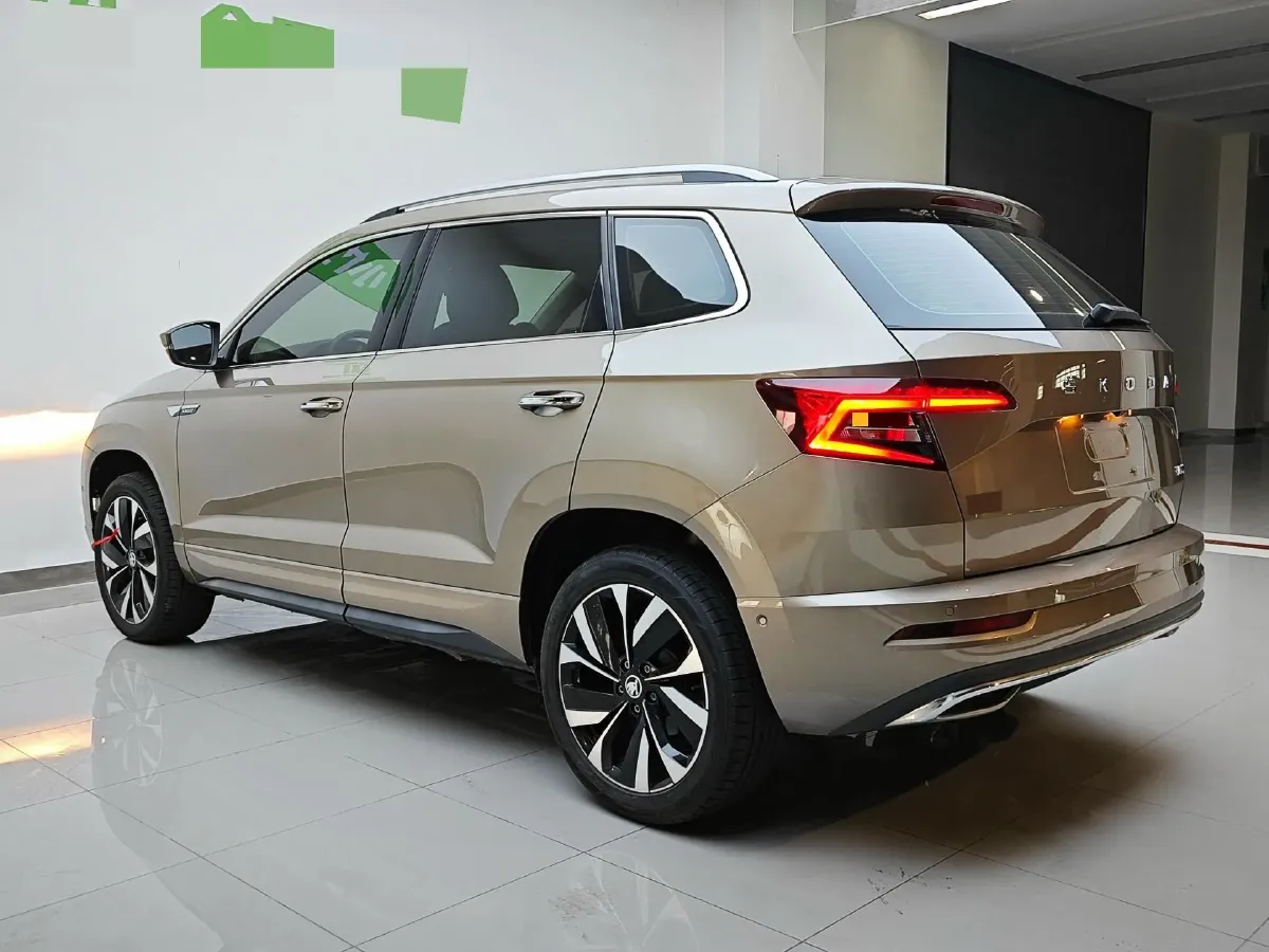 2022 Skoda Karoq 1.4T 150HP L4 7DCT,autocango,china used car exporter,china ev exporter,chinese used car exporter,chinese used ev exporter