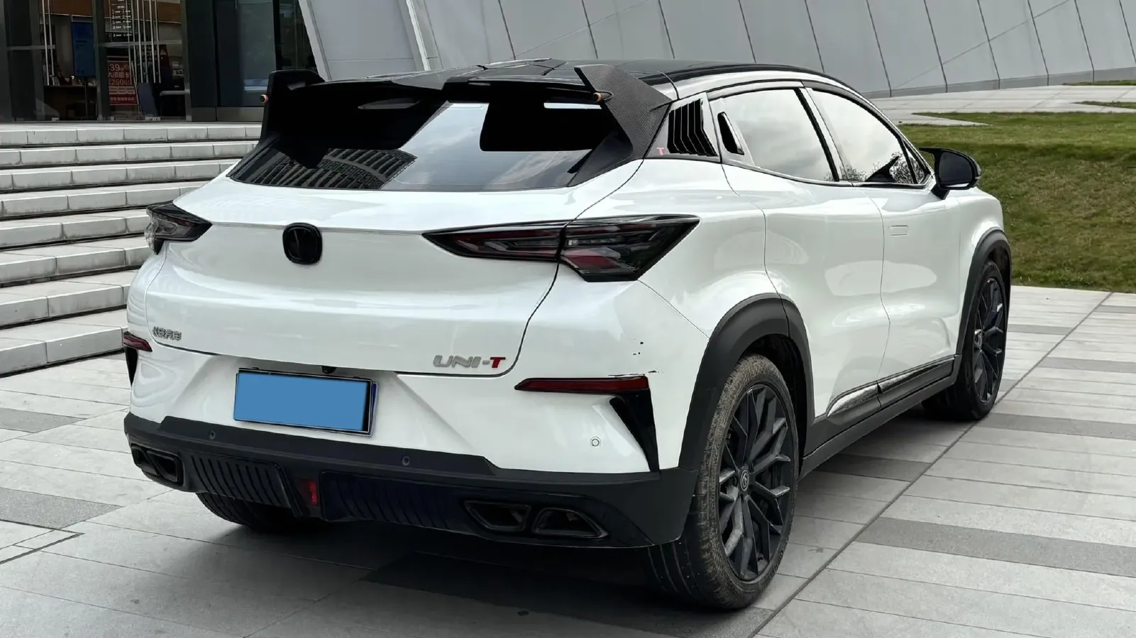 2022 ChangAn UNI-T 2.0T 233HP L4 8AT,autocango,china used car exporter,china ev exporter,chinese used car exporter,chinese used ev exporter