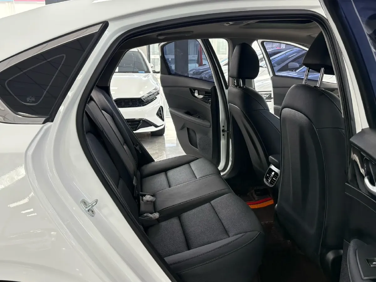 2021 Kia K3 1.5L 115HP L4 CVT,autocango,china used car exporter,china ev exporter,chinese used car exporter,chinese used ev exporter