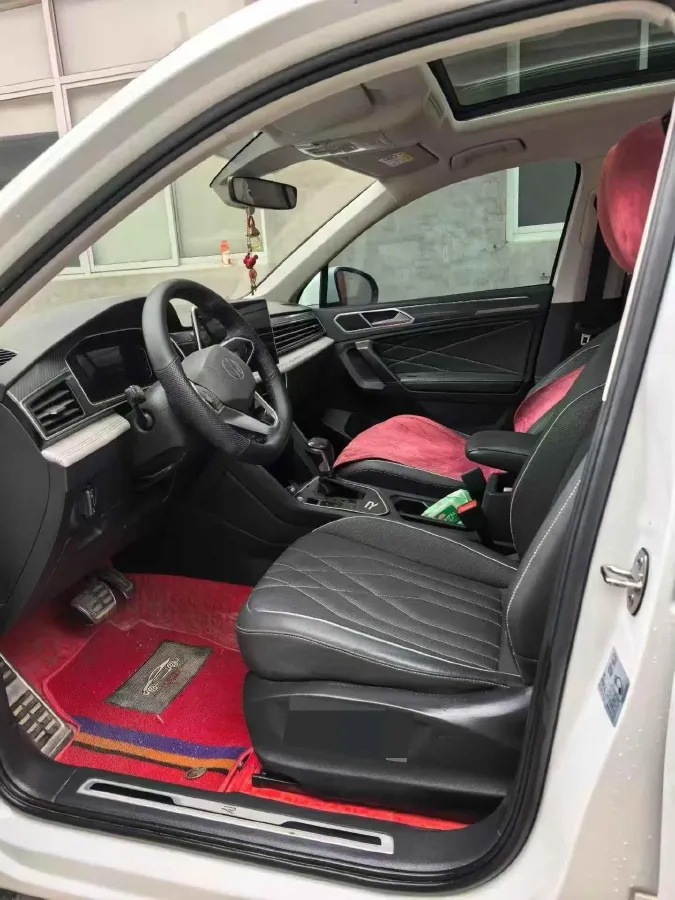 2023 Volkswagen Tiguan L 1.5T 160HP L4 7DCT,autocango,china used car exporter,china ev exporter,chinese used car exporter,chinese used ev exporter