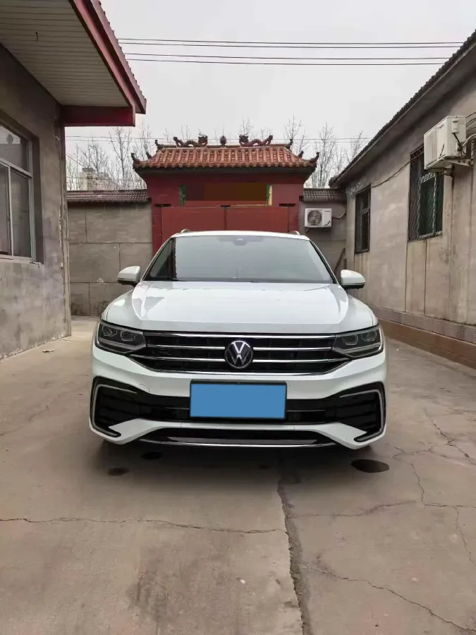 2023 Volkswagen Tiguan L 1.5T 160HP L4 7DCT,autocango,china used car exporter,china ev exporter,chinese used car exporter,chinese used ev exporter