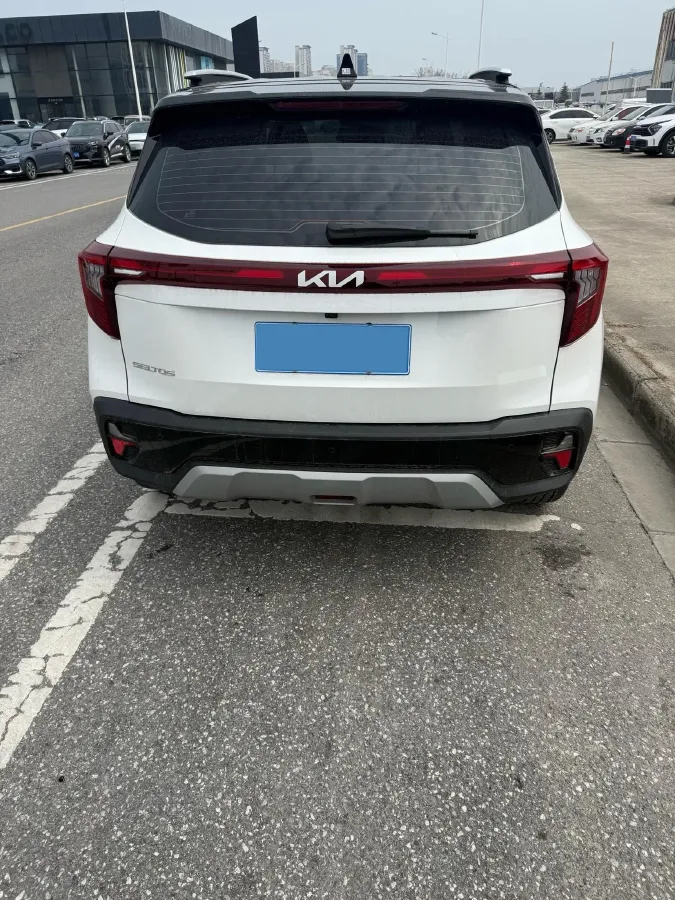 2023 Kia Seltos 1.5L 115HP L4 CVT,autocango,china used car exporter,china ev exporter,chinese used car exporter,chinese used ev exporter
