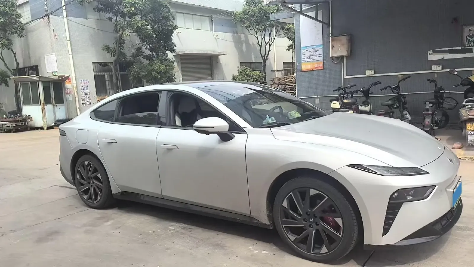 2024 DongFeng eπ eπ007 REEV 105HP REEV 28.4KWH,autocango,china used car exporter,china ev exporter,chinese used car exporter,chinese used ev exporter