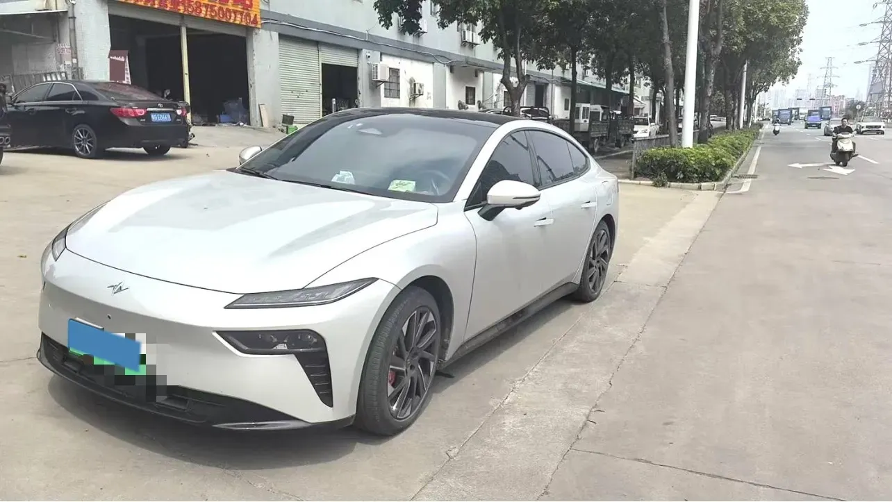 2024 DongFeng eπ eπ007 REEV 105HP REEV 28.4KWH,autocango,china used car exporter,china ev exporter,chinese used car exporter,chinese used ev exporter