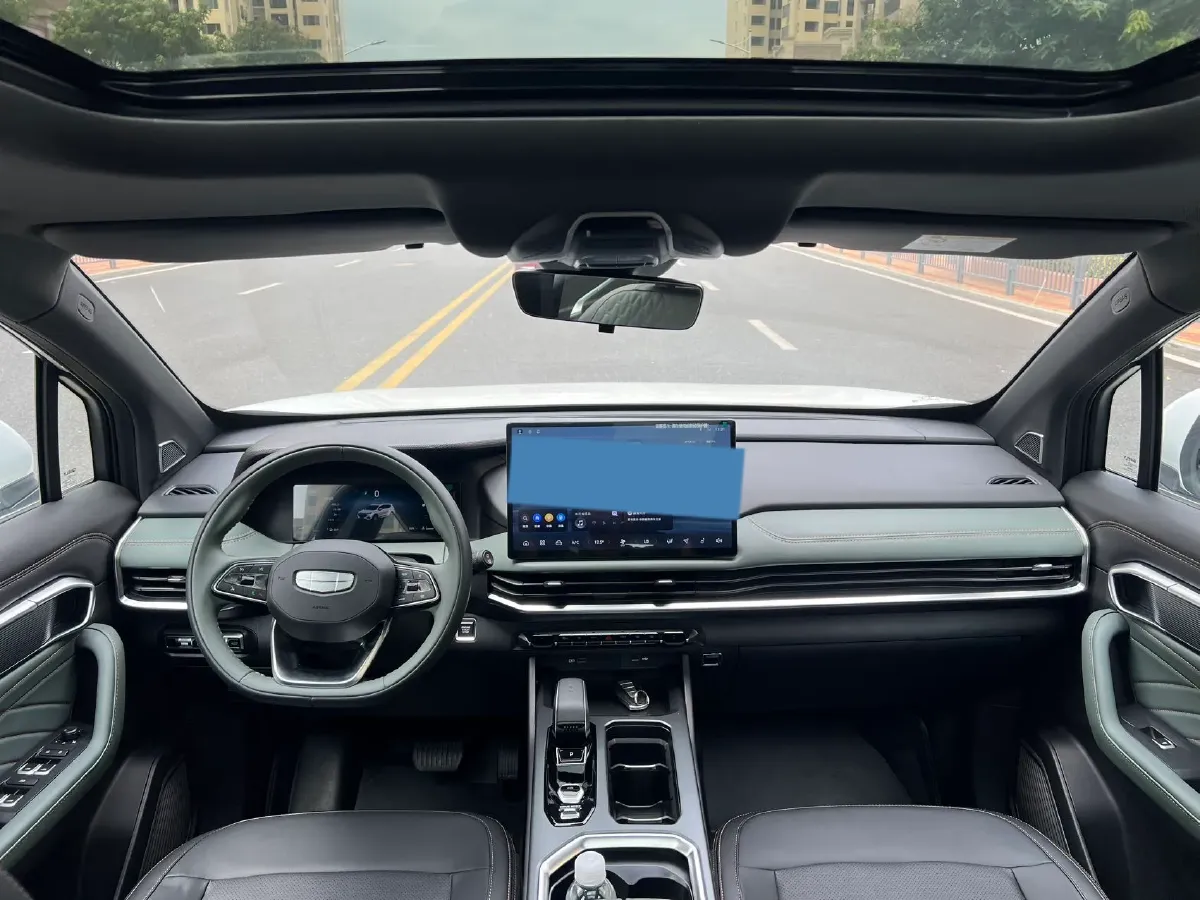 2024 Geely Okavango L 2.0T 218HP L4 7DCT,autocango,china used car exporter,china ev exporter,chinese used car exporter,chinese used ev exporter