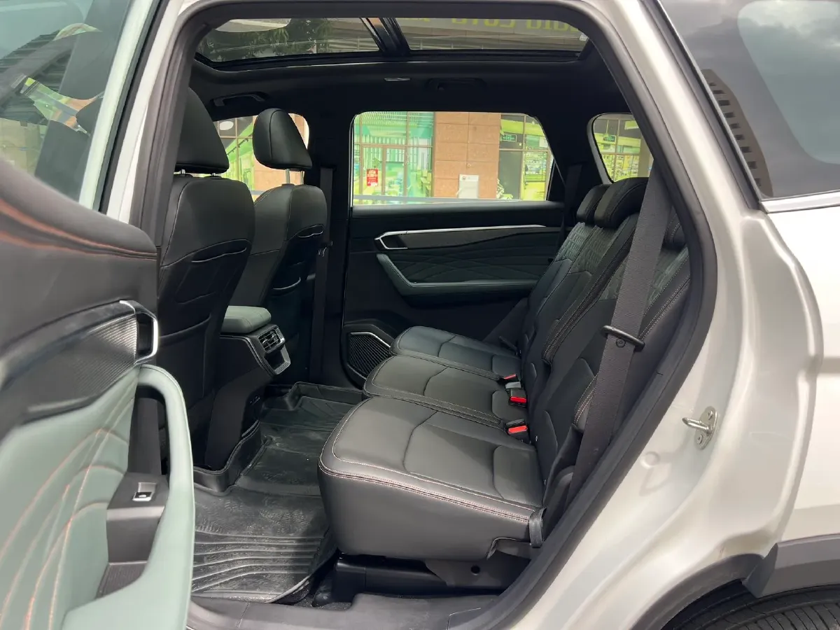 2024 Geely Okavango L 2.0T 218HP L4 7DCT,autocango,china used car exporter,china ev exporter,chinese used car exporter,chinese used ev exporter