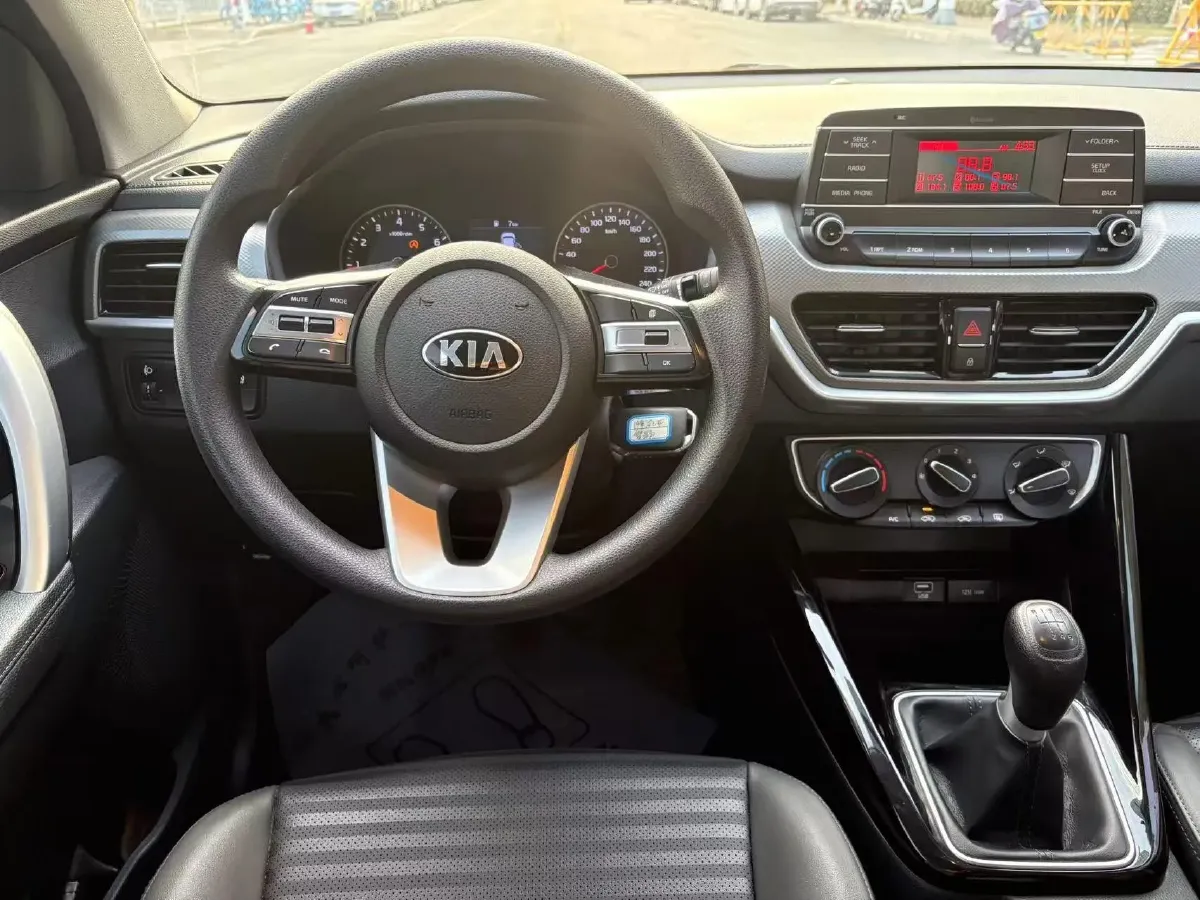 2018 Kia Sportage R 2.0L 160HP L4 6MT,autocango,china used car exporter,china ev exporter,chinese used car exporter,chinese used ev exporter