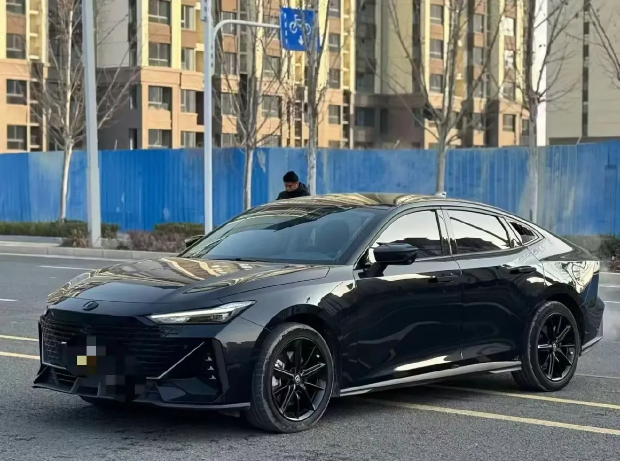 2023 ChangAn UNI-V iDD 1.5T 170HP L4 6TCT PHEV 18.4KWH,autocango,china used car exporter,china ev exporter,chinese used car exporter,chinese used ev exporter