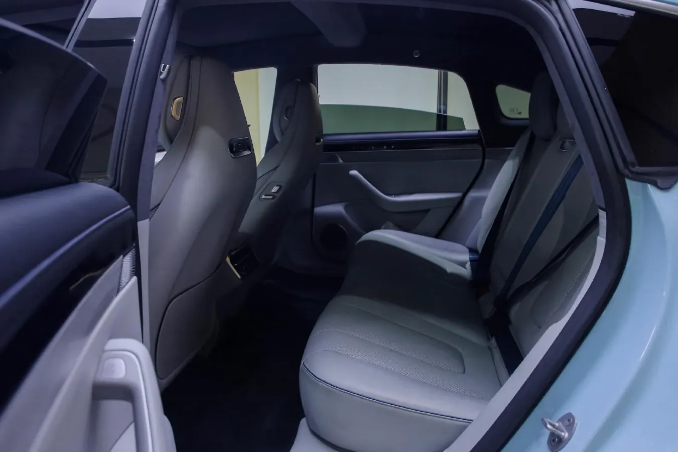 2024 Luxeed S7 BEV 100KWH,autocango,china used car exporter,china ev exporter,chinese used car exporter,chinese used ev exporter