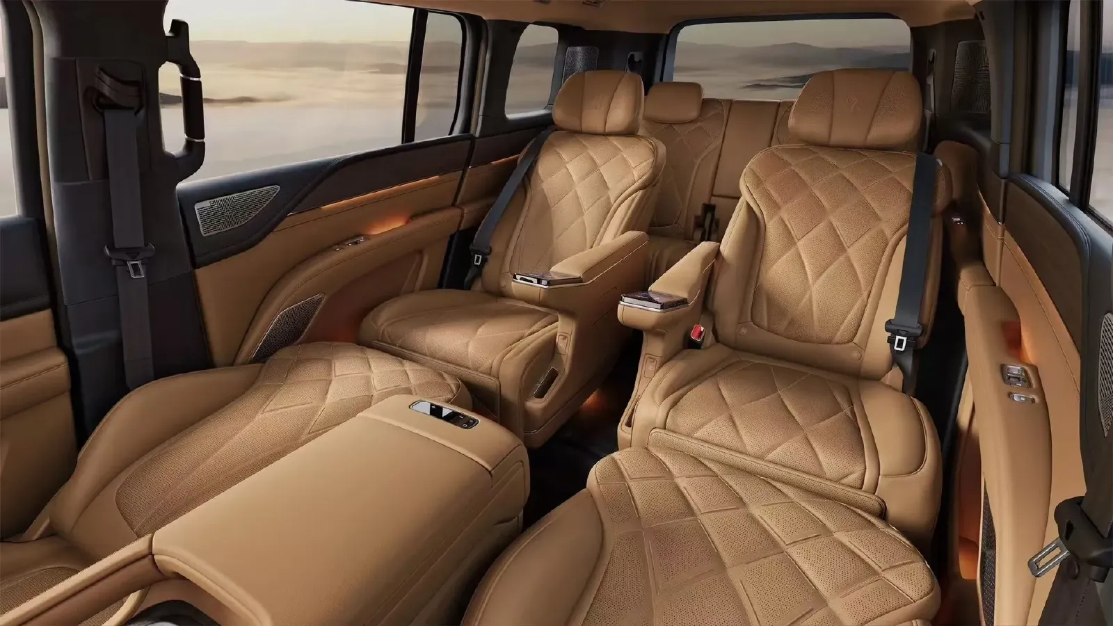 2025 YangWang U8 L REEV 272HP REEV,autocango,china used car exporter,china ev exporter,chinese used car exporter,chinese used ev exporter