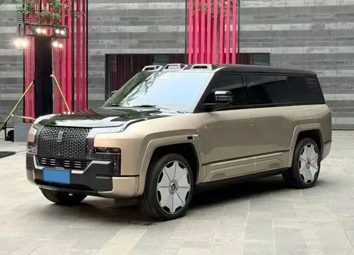 2025 YangWang U8 L REEV 272HP REEV,autocango,china used car exporter,china ev exporter,chinese used car exporter,chinese used ev exporter
