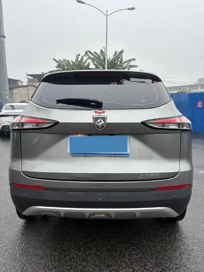 2019 BaoJun 730 1.5L 105HP L4 6MT,autocango,china used car exporter,china ev exporter,chinese used car exporter,chinese used ev exporter
