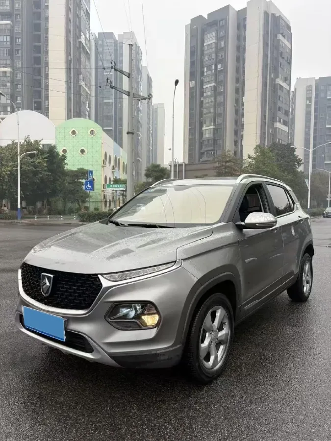 2019 BaoJun 730 1.5L 105HP L4 6MT,autocango,china used car exporter,china ev exporter,chinese used car exporter,chinese used ev exporter
