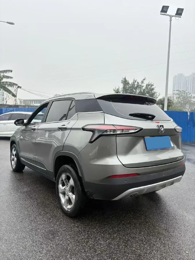2019 BaoJun 730 1.5L 105HP L4 6MT,autocango,china used car exporter,china ev exporter,chinese used car exporter,chinese used ev exporter