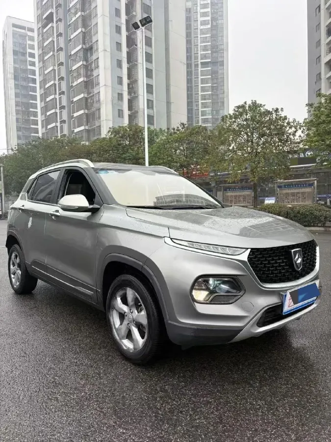 2019 BaoJun 730 1.5L 105HP L4 6MT,autocango,china used car exporter,china ev exporter,chinese used car exporter,chinese used ev exporter