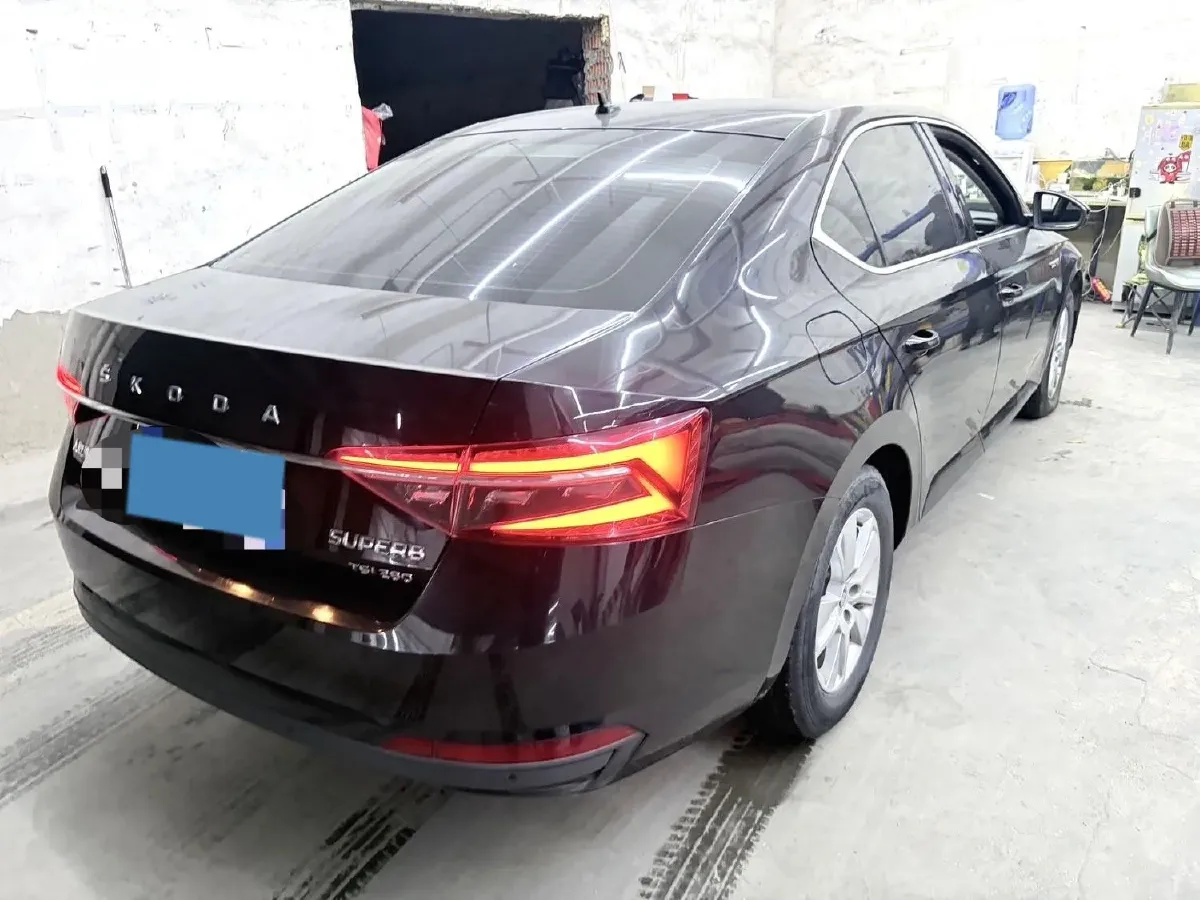 2019 Skoda Superb 1.4T 150HP L4 7DCT,autocango,china used car exporter,china ev exporter,chinese used car exporter,chinese used ev exporter
