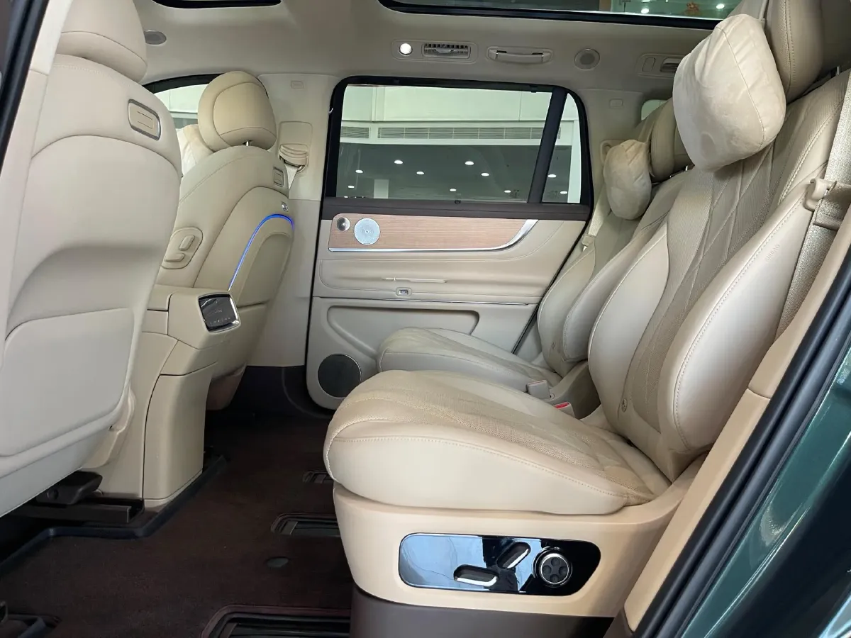 2024 AITO AITO M9 1.5T 152HP L4 REEV 42KWH,autocango,china used car exporter,china ev exporter,chinese used car exporter,chinese used ev exporter