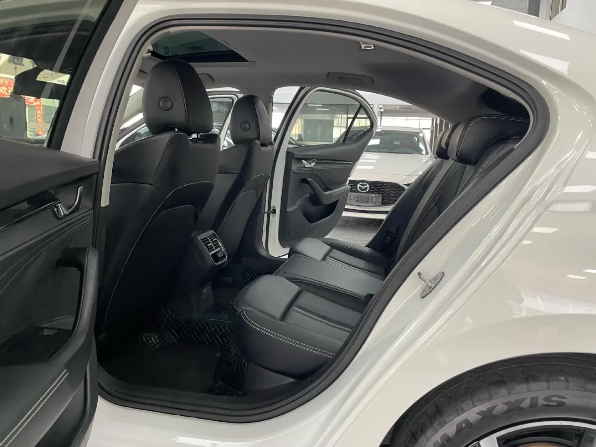 2021 Skoda Octavia 1.4T 150HP L4 7DCT,autocango,china used car exporter,china ev exporter,chinese used car exporter,chinese used ev exporter