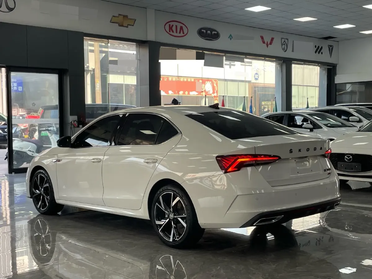 2021 Skoda Octavia 1.4T 150HP L4 7DCT,autocango,china used car exporter,china ev exporter,chinese used car exporter,chinese used ev exporter