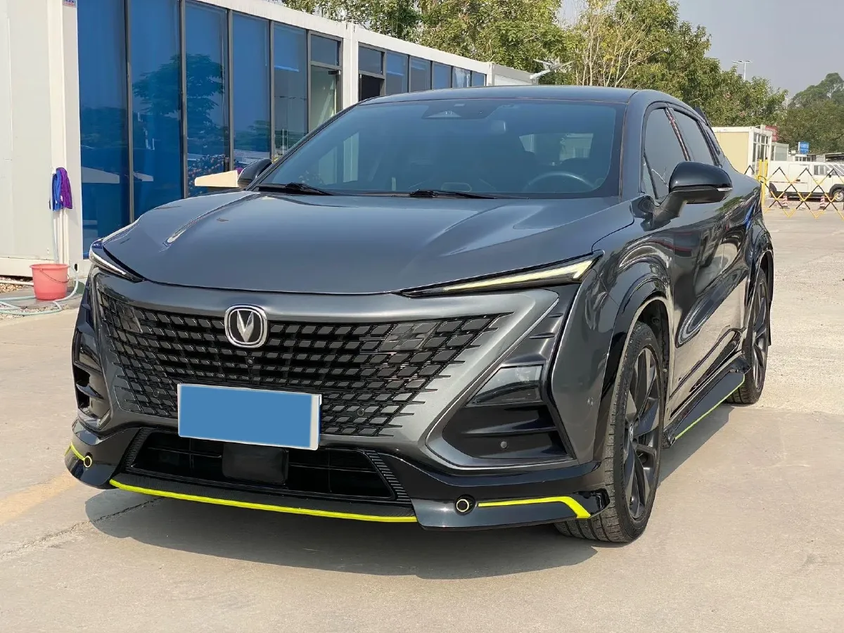 2022 ChangAn UNI-T 1.5T 188HP L4 7DCT,autocango,china used car exporter,china ev exporter,chinese used car exporter,chinese used ev exporter