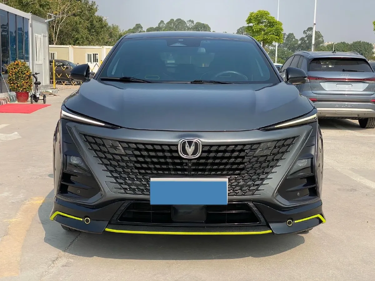 2022 ChangAn UNI-T 1.5T 188HP L4 7DCT,autocango,china used car exporter,china ev exporter,chinese used car exporter,chinese used ev exporter