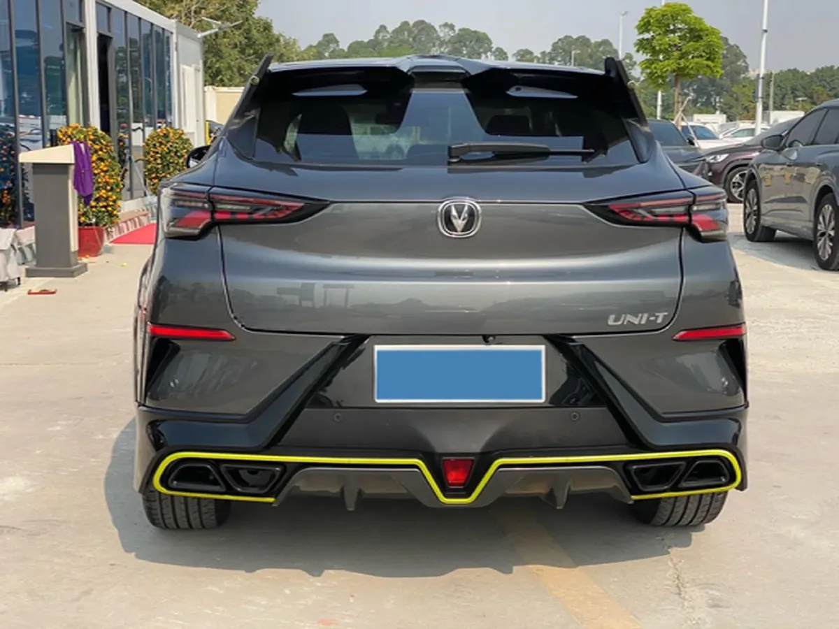 2022 ChangAn UNI-T 1.5T 188HP L4 7DCT,autocango,china used car exporter,china ev exporter,chinese used car exporter,chinese used ev exporter