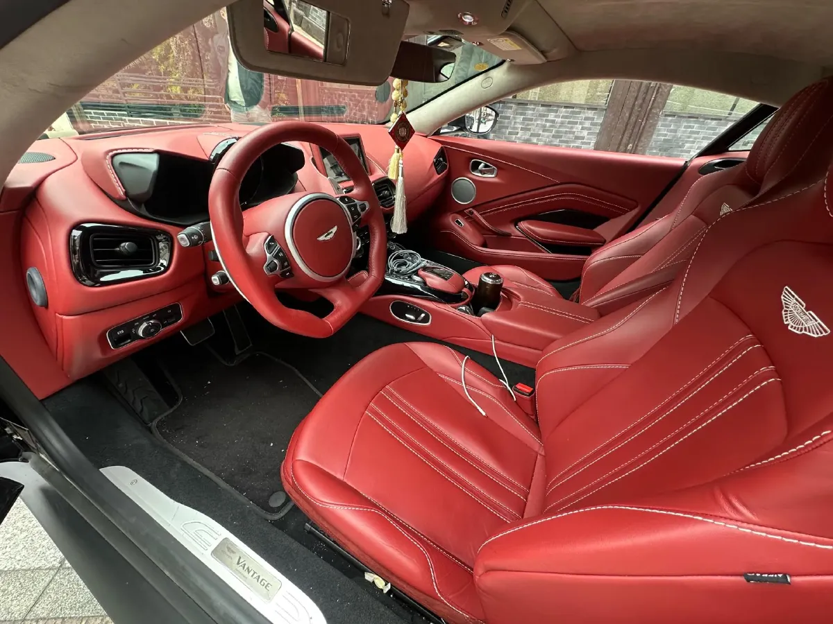 2020 Aston Martin V8 Vantage 4.0T 510HP V8 8AT,autocango,china used car exporter,china ev exporter,chinese used car exporter,chinese used ev exporter