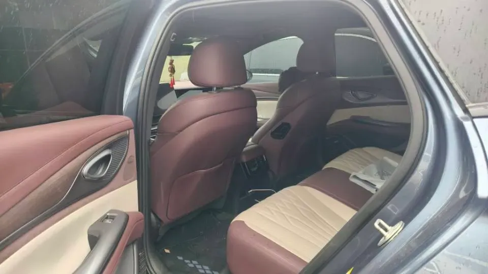 2023 BYD Seal 1.5T 139HP L4 E-CVT PHEV 17.6KWH,autocango,china used car exporter,china ev exporter,chinese used car exporter,chinese used ev exporter