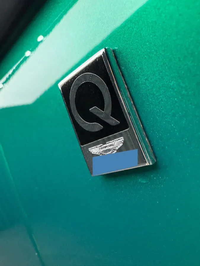 2024 Aston Martin DBX 4.0T 707HP V8 9AT,autocango,china used car exporter,china ev exporter,chinese used car exporter,chinese used ev exporter