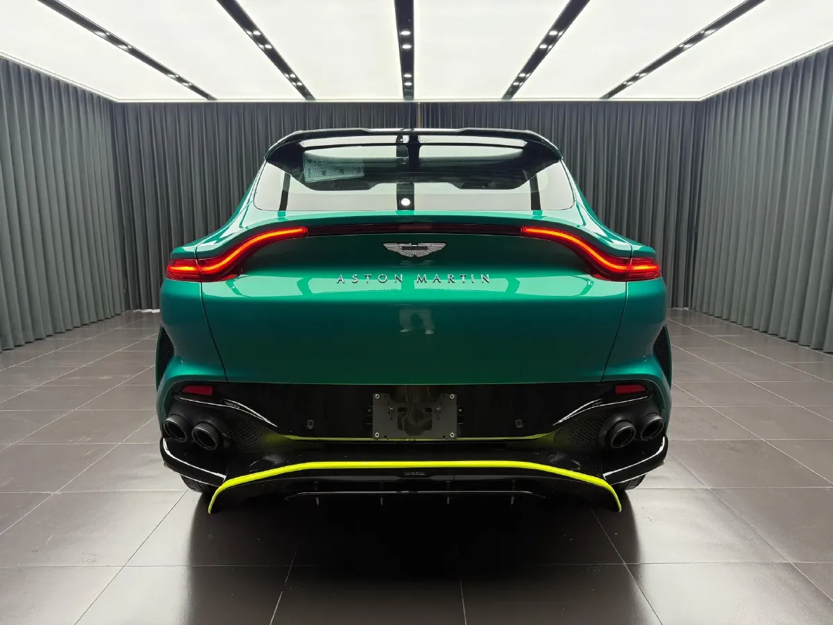 2024 Aston Martin DBX 4.0T 707HP V8 9AT,autocango,china used car exporter,china ev exporter,chinese used car exporter,chinese used ev exporter