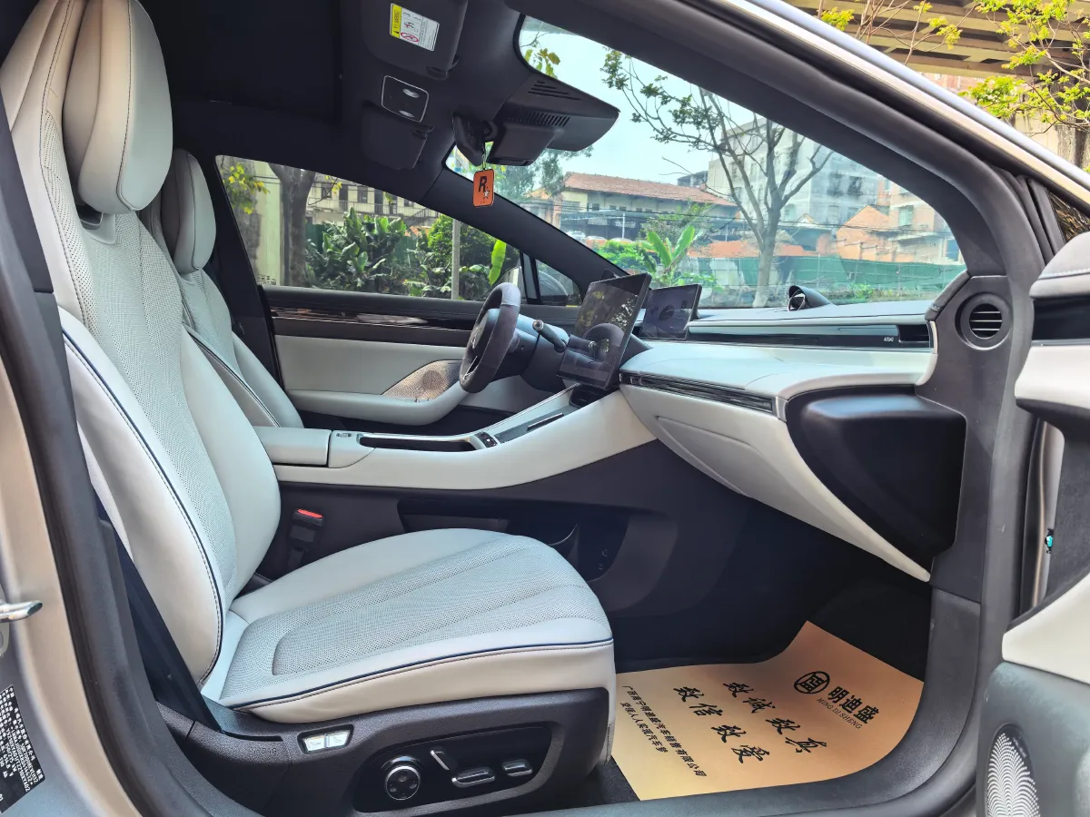 2024 Luxeed S7 BEV 82KWH,autocango,china used car exporter,china ev exporter,chinese used car exporter,chinese used ev exporter