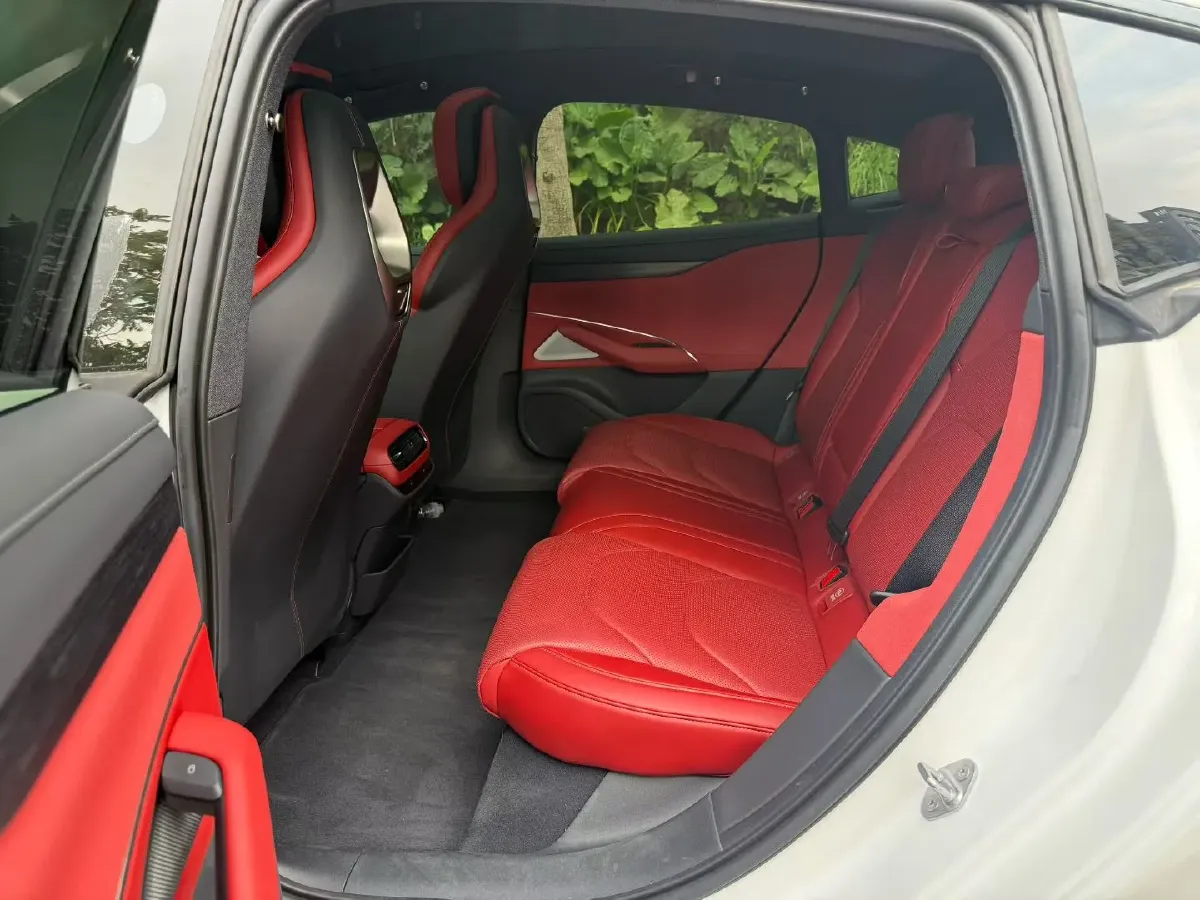 2024 MI SU7 BEV 73.6KWH,autocango,china used car exporter,china ev exporter,chinese used car exporter,chinese used ev exporter