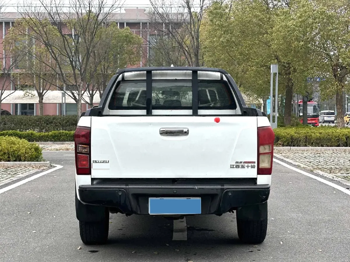 2023 Isuzu LingTuo 2.5T 150HP L4 8AT,autocango,china used car exporter,china ev exporter,chinese used car exporter,chinese used ev exporter