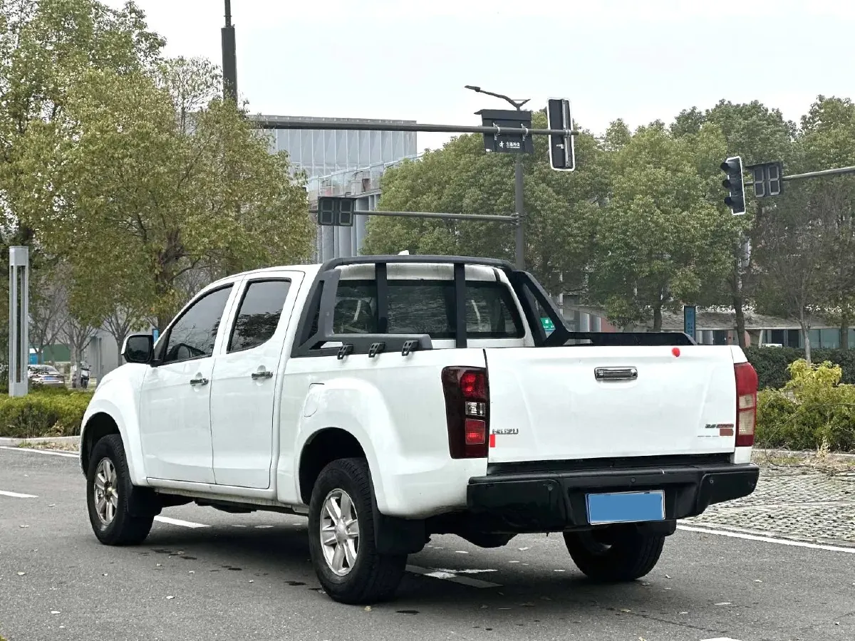 2023 Isuzu LingTuo 2.5T 150HP L4 8AT,autocango,china used car exporter,china ev exporter,chinese used car exporter,chinese used ev exporter