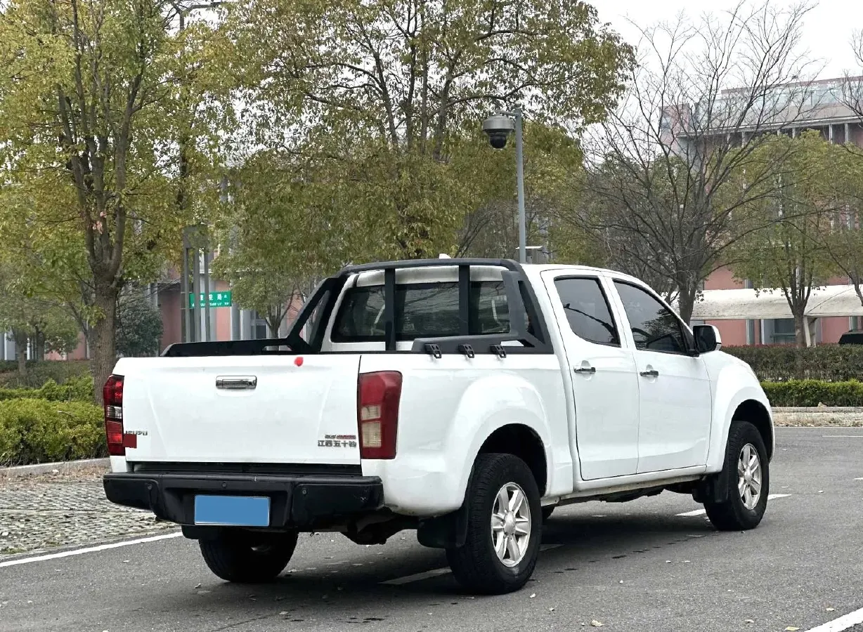 2023 Isuzu LingTuo 2.5T 150HP L4 8AT,autocango,china used car exporter,china ev exporter,chinese used car exporter,chinese used ev exporter