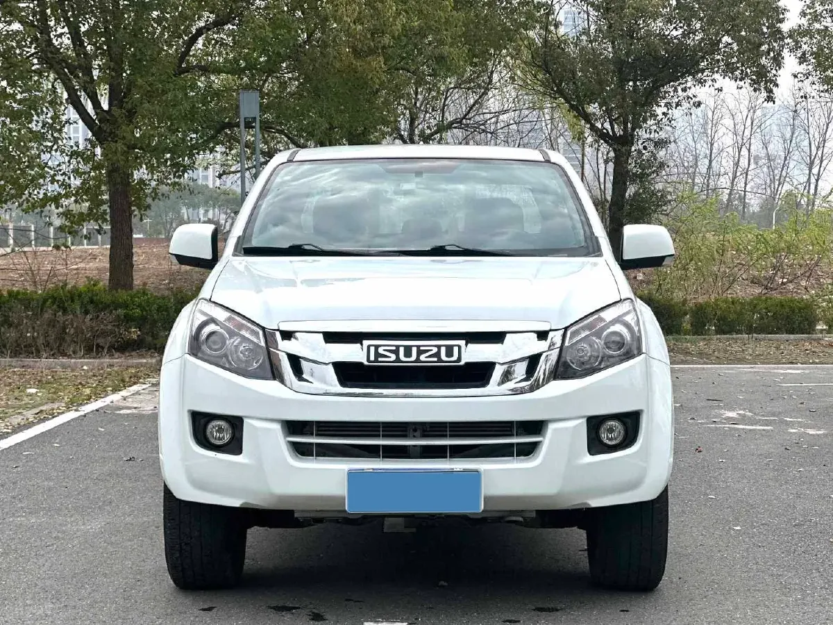 2023 Isuzu LingTuo 2.5T 150HP L4 8AT,autocango,china used car exporter,china ev exporter,chinese used car exporter,chinese used ev exporter