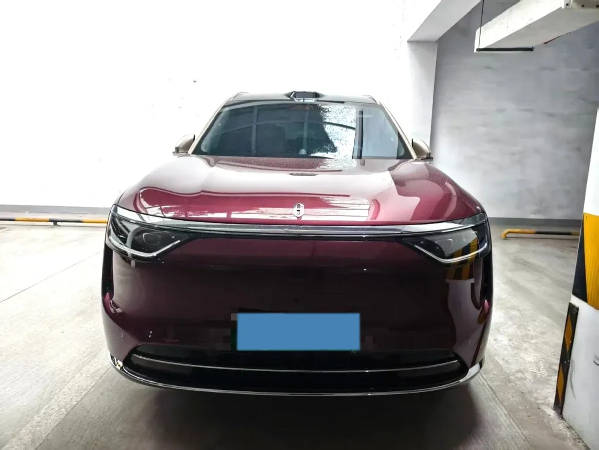 2025 AITO AITO M8 REEV 160HP REEV 53.4KWH,autocango,china used car exporter,china ev exporter,chinese used car exporter,chinese used ev exporter