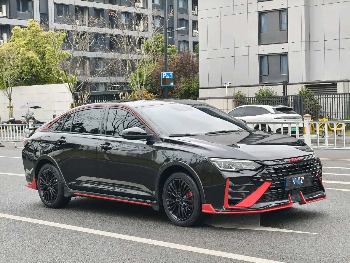2021 DongFeng Aeolus YiXuan MAX 1.5T 190HP L4 7DCT,autocango,china used car exporter,china ev exporter,chinese used car exporter,chinese used ev exporter