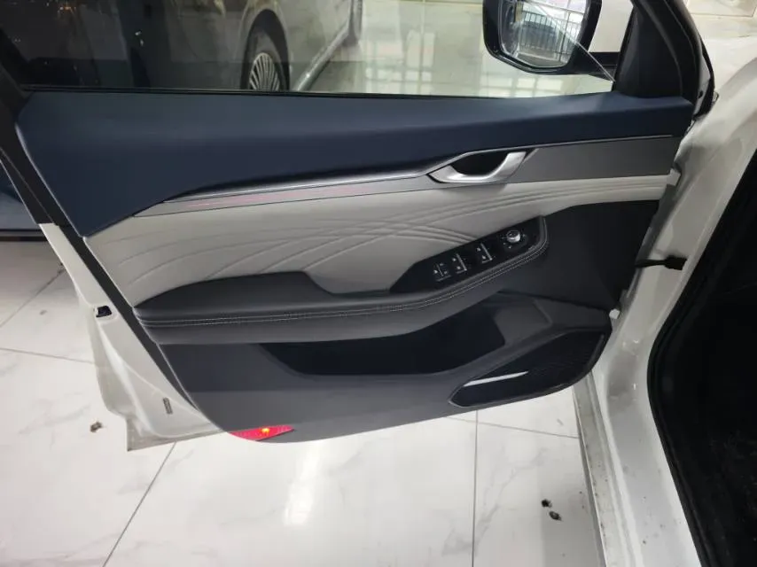 2023 Geely Preface 2.0T 190HP L4 7DCT,autocango,china used car exporter,china ev exporter,chinese used car exporter,chinese used ev exporter