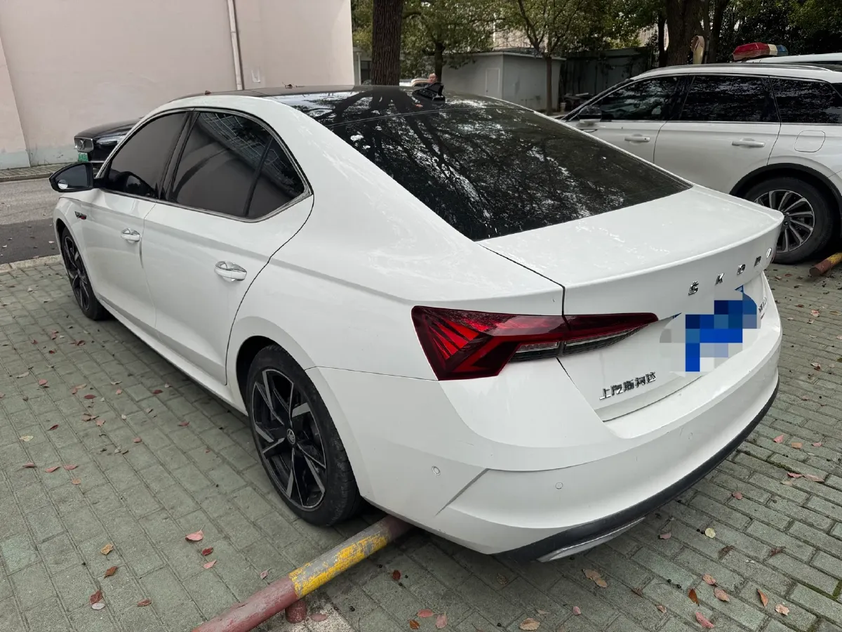 2021 Skoda Octavia 1.4T 150HP L4 7DCT,autocango,china used car exporter,china ev exporter,chinese used car exporter,chinese used ev exporter